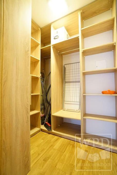 Big Apartment - Old Town - 3 Rooms - Private Parking Wrocław Exteriör bild